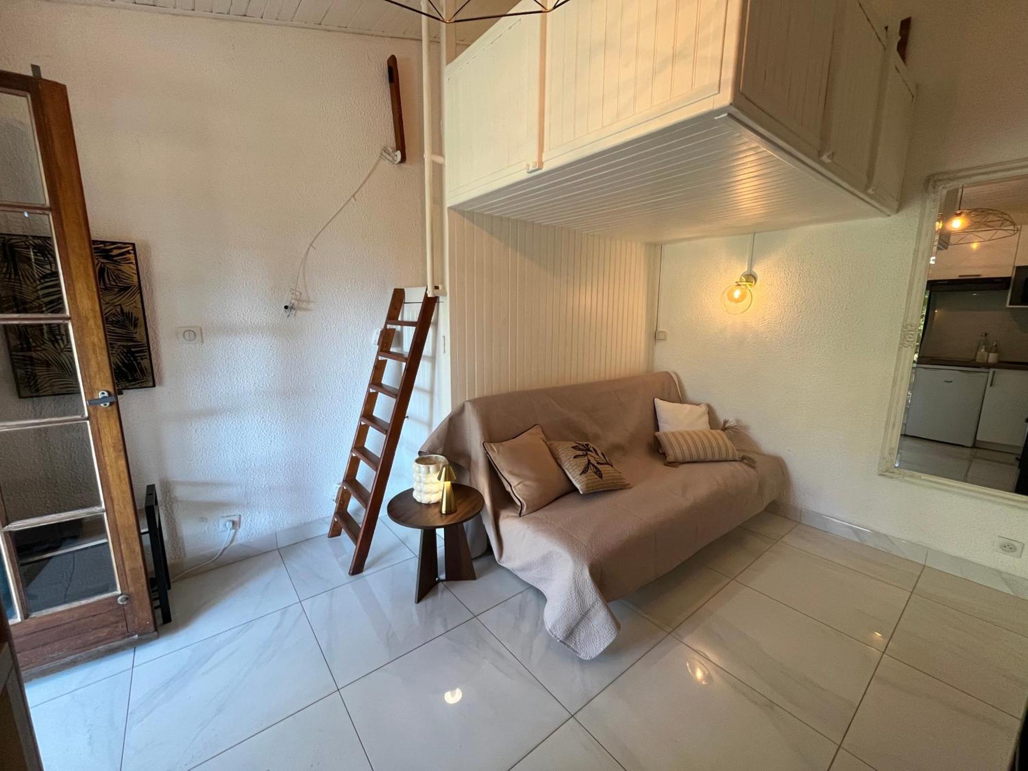 Joli Studio Maisonnette A 100M De La Plage Портисио Екстериор снимка